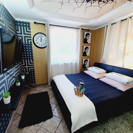 Airport Luxury Apartman 42 韦切什 外观 照片
