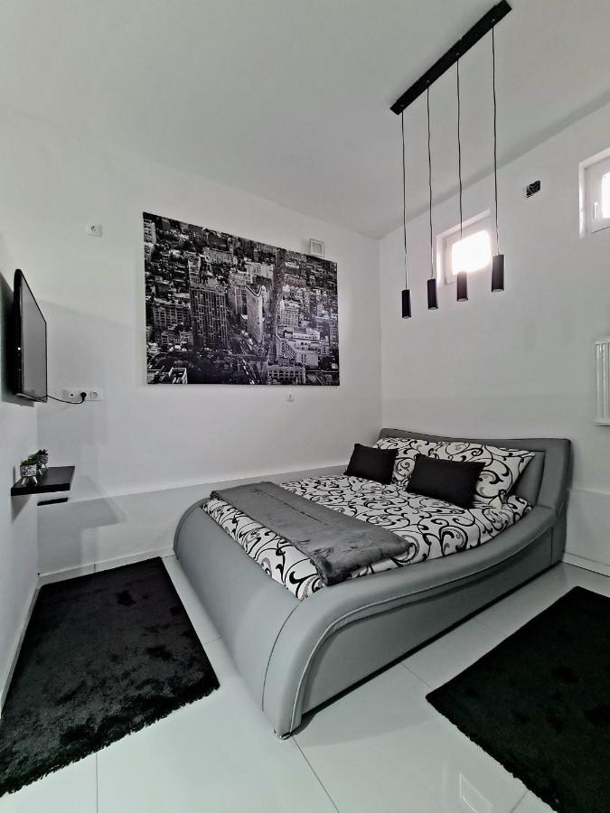 Airport Luxury Apartman 42 韦切什 外观 照片