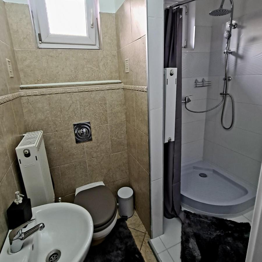 Airport Luxury Apartman 42 韦切什 外观 照片